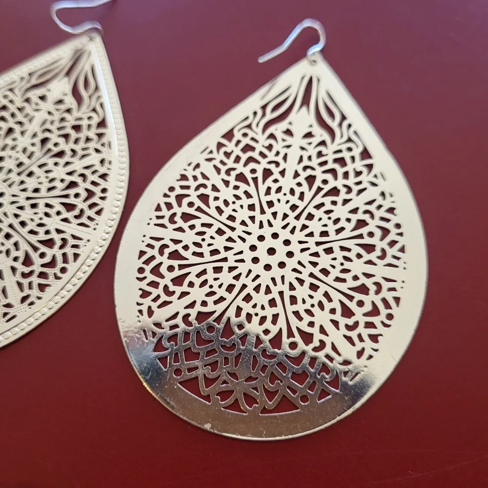 Lot Of 2 Silver Toned Drop Dangle Earrings Round Teardrop Costume Jewelry